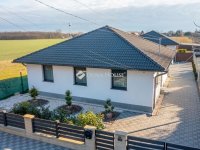 Eladó családi ház, Majosházán 89 M Ft, 4 szobás