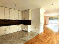 Eladó családi ház, Balatonakarattyán 239 M Ft, 4 szobás