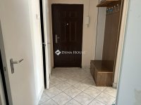 Eladó panellakás, Szegeden 58.9 M Ft, 3 szobás