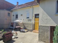Eladó családi ház, Pécsett, Endre utcában 49.99 M Ft, 3 szobás
