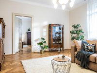 Eladó téglalakás, Pécsett 79.9 M Ft, 3 szobás