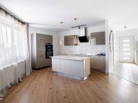 Eladó ikerház, Pécelen 132.9 M Ft, 6 szobás