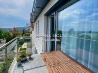 Eladó téglalakás, Pécsett 95 M Ft, 5 szobás