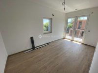 Eladó ikerház, III. kerületben 251.9 M Ft, 4 szobás