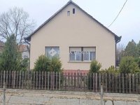 Eladó családi ház, Szentmártonkátán 51.9 M Ft, 5 szobás