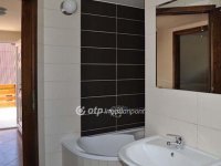 Eladó családi ház, Gárdonyban 150 M Ft, 5+5 szobás