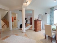 Eladó családi ház, Hegyeshalomban 105 M Ft, 5+2 szobás