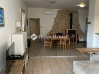 Eladó családi ház, Pécsett 69.9 M Ft, 4 szobás