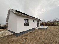 Eladó családi ház, Cegléden 59.99 M Ft, 3 szobás