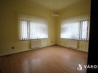 Eladó iroda, Szombathelyen 122.9 M Ft, 11 szobás