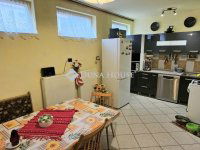 Eladó családi ház, Pécsett 65 M Ft, 3 szobás