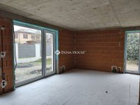 Eladó téglalakás, Dunaharasztin 114.9 M Ft, 4 szobás