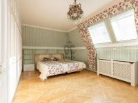 Eladó családi ház, II. kerületben 224 M Ft, 6 szobás