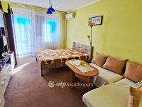 Eladó panellakás, Dunaújvárosban 36 M Ft, 1+2 szobás