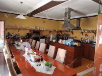 Eladó családi ház, Kisbéren 100 M Ft, 7 szobás