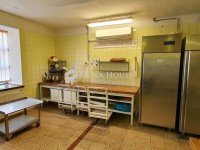 Eladó ipari ingatlan, Békéscsabán 200 M Ft