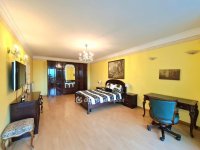 Eladó családi ház, XII. kerületben 549.9 M Ft, 9 szobás