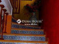 Eladó családi ház, Piliscsabán 465.6 M Ft, 5+3 szobás