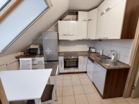 Kiadó téglalakás, albérlet, Szegeden 240 E Ft / hó, 3 szobás