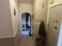 Eladó panellakás, Pécsett 39.9 M Ft, 2 szobás