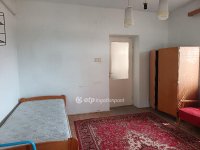 Eladó családi ház, Pécelen 52 M Ft, 3 szobás