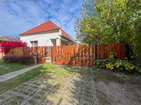 Eladó családi ház