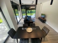 Eladó nyaraló, Balatonfenyvesen 139 M Ft, 3 szobás