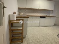 Eladó téglalakás, Pécsett 72 M Ft, 2 szobás