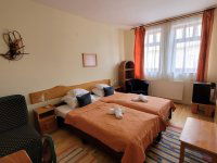 Eladó hotel, Pécsett 650 M Ft, 23 szobás / költözzbe.hu