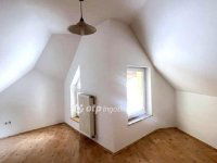 Eladó családi ház, Pécsett 379 M Ft, 5+1 szobás