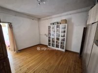 Eladó családi ház, Ercsiben 64.9 M Ft, 4 szobás