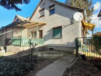 Eladó ikerház, Tolnán 30.99 M Ft, 4+2 szobás