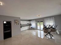 Eladó téglalakás, Dunavarsányban 129.9 M Ft, 8 szobás