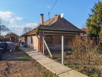 Eladó családi ház, Cegléden 29 M Ft, 2 szobás