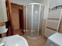 Eladó családi ház, Vértesbogláron 89.9 M Ft, 8 szobás