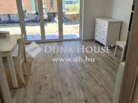 Eladó téglalakás, Balatonföldváron 81.2 M Ft, 3+1 szobás