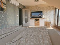 Eladó ikerház, Pécsett 179 M Ft, 4 szobás / költözzbe.hu