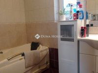 Eladó családi ház, XVI. kerületben 210 M Ft, 7 szobás