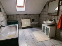 Eladó családi ház, Érden 124.9 M Ft, 4+2 szobás