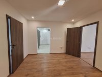 Eladó téglalakás, Pécsett 59.9 M Ft, 3 szobás