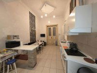 Kiadó téglalakás, albérlet