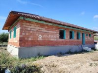 Eladó ikerház, Szigetszentmártonban 78 M Ft, 4 szobás