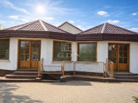 Eladó üzlethelyiség, Százhalombattán 65 M Ft