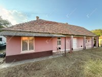 Eladó családi ház, Mendén 39.9 M Ft, 2 szobás