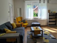 Eladó téglalakás, Keszthelyen 72.8 M Ft, 1+1 szobás