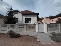Eladó családi ház, Ózdon 24.9 M Ft, 3 szobás