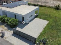 Eladó családi ház, Tolnán 99 M Ft, 4 szobás