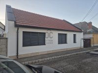 Eladó családi ház, Veszprémben 85 M Ft, 3 szobás