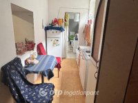 Eladó téglalakás, Pápán 24.9 M Ft, 2+1 szobás