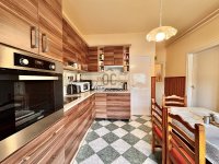 Eladó családi ház, Győrött 74.9 M Ft, 6 szobás